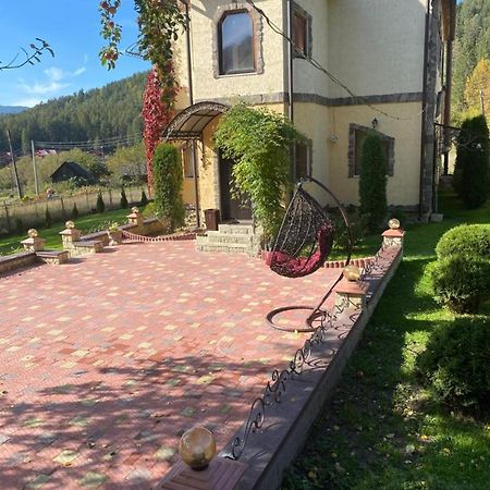 Золото Карпат Villa ยาเรมชา ภายนอก รูปภาพ