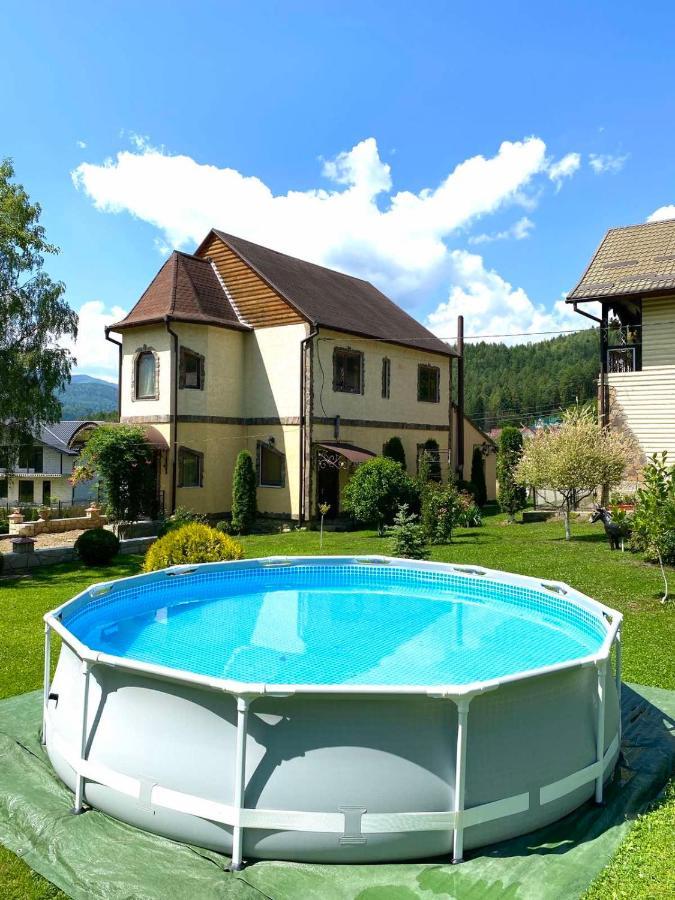 Золото Карпат Villa ยาเรมชา ภายนอก รูปภาพ