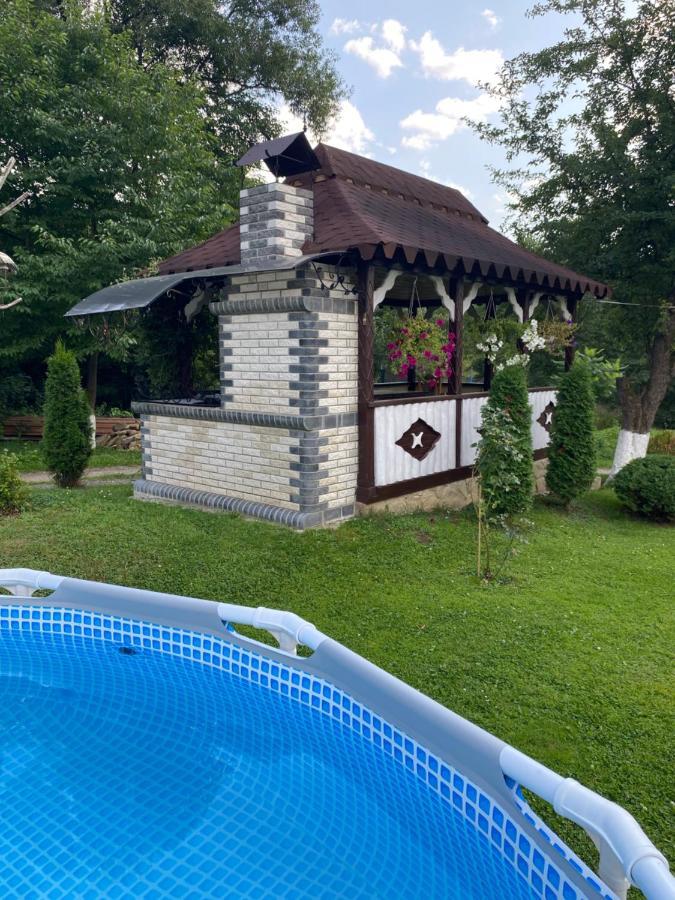 Золото Карпат Villa ยาเรมชา ภายนอก รูปภาพ