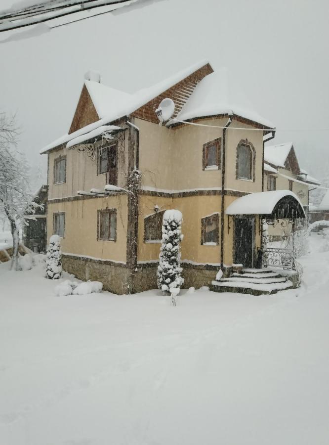 Золото Карпат Villa ยาเรมชา ภายนอก รูปภาพ